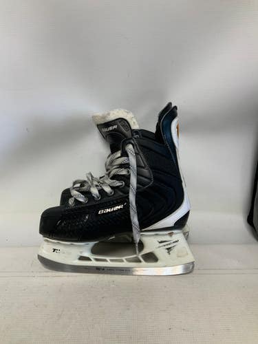Used Bauer FLEXLITE 3.0 Intermediate Hockey Skate Black Intermediate 5.0 11823-S000036325