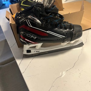 CCM EFlex 6.9 Hockey Goalie Skates Size 5 (Used)