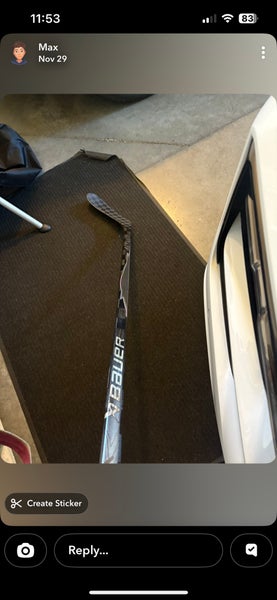 Intermediate Bauer Vapor FlyLite Left Hand Hockey Stick P28 55 Flex (New)