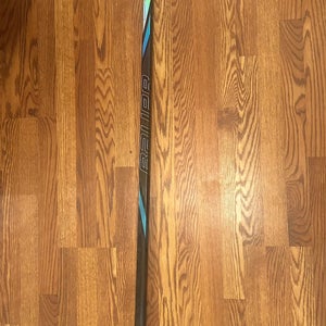 Intermediate Bauer Nexus Tracer Right Handed Hockey Stick P28 55 Flex (Used)