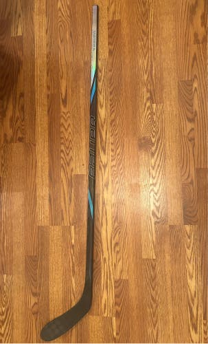 Intermediate Bauer Nexus Tracer Right Handed Hockey Stick P28 55 Flex (Used)