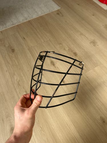 Used NLL straight facemask/cage