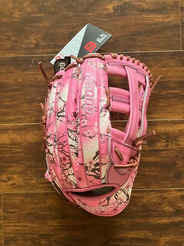 Wilson A2000 1799 12.75 Glove GOTM Sept 2025