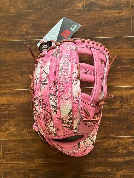 Wilson A2000 1799 12.75 Glove GOTM Sept 2025