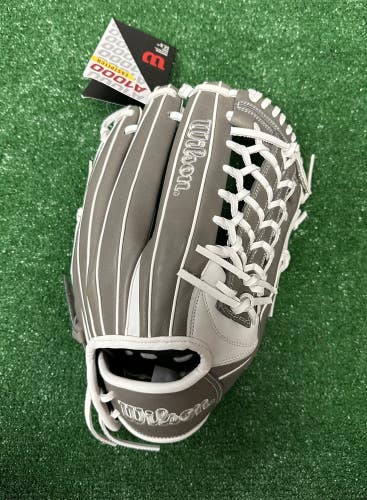 Wilson A1000 12.5" T125 Outfield Fastpitch Softball Glove - WBW102596125