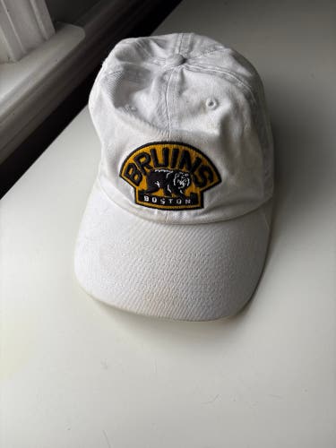Boston Bruins White Adult Unisex One Size Fits All 47 Brand Hat (Used)