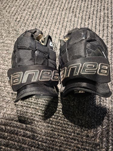 Bauer Supreme Mach Gloves 12" (Used)