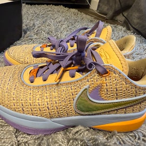 Kid's 5Y (Big Kids / Youth) Nike Lebron 20 Shoes (Used)