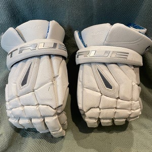 True Frequency 2.0 Lacrosse Gloves 13" (Used)