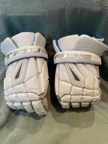 True Frequency 2.0 Lacrosse Gloves 13" (Used)