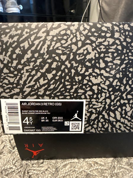 Kid's 4.5Y (Big Kids / Youth) Air Jordan 3 Shoes (Used)