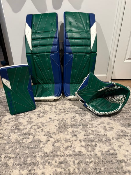True Catalyst PX3 Pro Custom Goalie Full Set (Used) 32+2