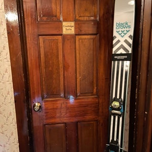 Men's 2022 Skiing black crows crows Atris 178 cm All Mountain Skis With Bindings Max Din 13 (New)