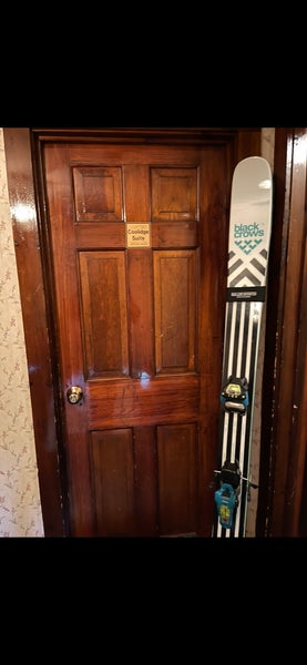 Men's 2022 Skiing black crows crows Atris 178 cm All Mountain Skis With Bindings Max Din 13 (New)