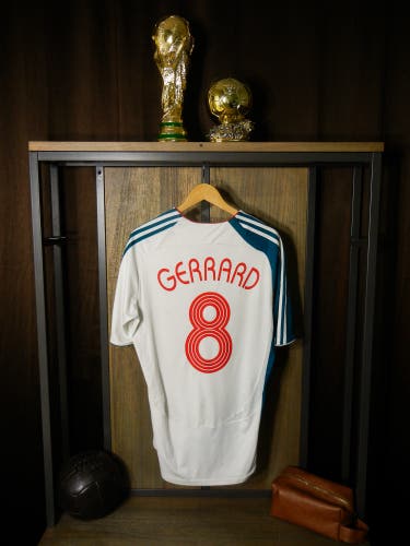 Liverpool 2006/2007 Third Jersey – Steven Gerrard #8 – L – Green & White Adidas Shirt (MPN: 053294)