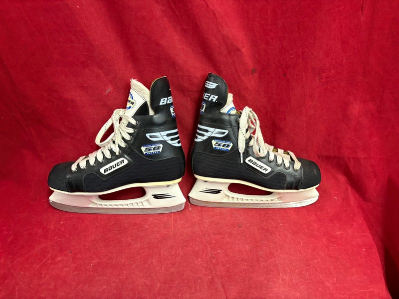 Hockey ice Skates: Bauer Hockey Skates Regular Width 7.5 (Used)