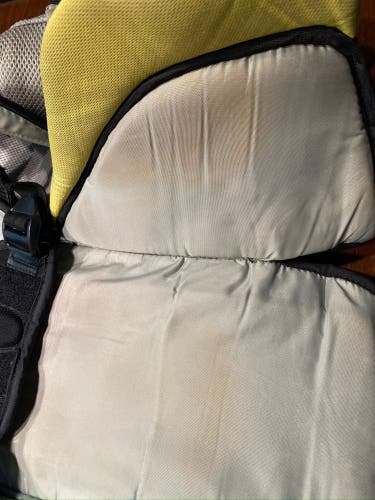 Large/Extra Large Warrior RX3E+ Goalie Chest Protector (Used)