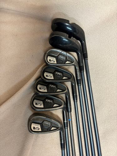 Men's Adams Idea Tech V3 Right Handed Clubs (Full Set) Regular Flex 7 Pieces (Used)