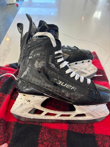 2022 Bauer Supreme Mach Hockey Skates Regular Width 8 (Used)