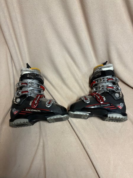 Mondo 25 & 25.5 Unisex Salomon All Mountain Iron4 7.5 Ski Boots (Used)