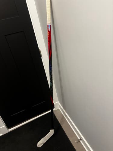 Senior Bauer Nexus Tracer Right Handed Hockey Stick P28 70 Flex (Used)