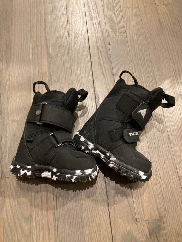 Burton Mini Grom Snowboard Boots | Youth Size 9