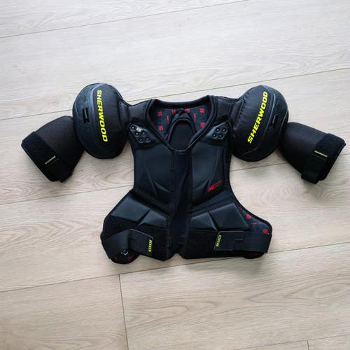 Senior SherWood Rekker Legend 1 Shoulder Pads