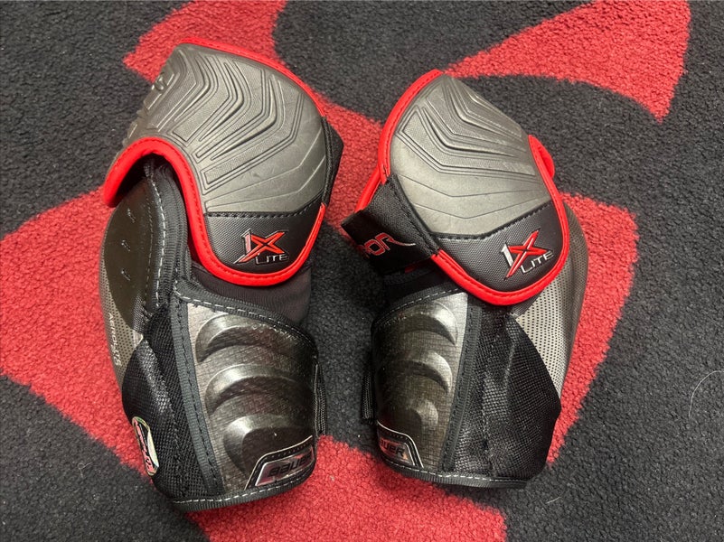 NHL Red Wings Pro Stock Bauer 1X lite Hockey Elbow Pads Sr. Medium
