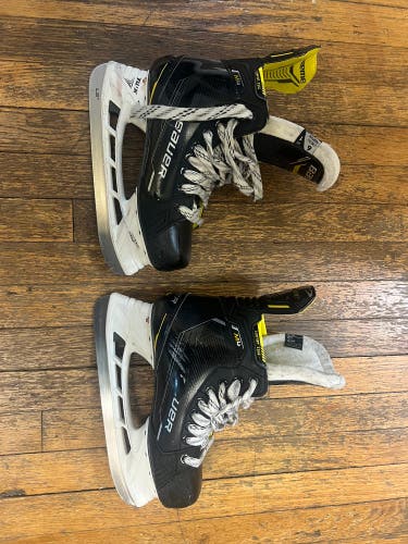 2022 Bauer Supreme M4 Hockey Skates Regular Width Size 6 (Used)