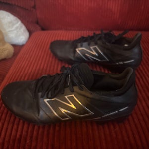 Men's Size M 10.0 (W 11.0) New Balance Low Top Molded Cleats (Used)