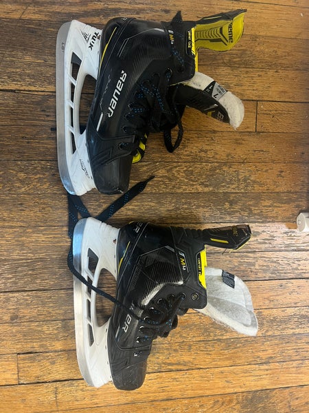 2022 Bauer Supreme M4 Hockey Skates Regular Width 7 (Used)