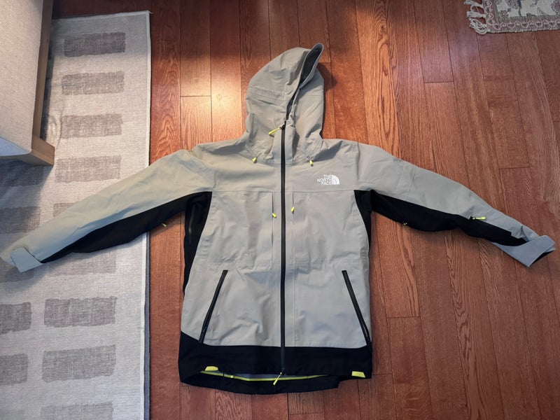 Men's Small The North Face Jacket (Used)