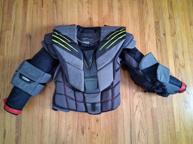 SR Large Bauer Hyperlite Goalie Chest Protector (Used)