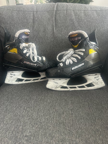 Bauer Supreme 3S Pro Hockey Skates Regular Width Size 3.5 (Used) - without blade