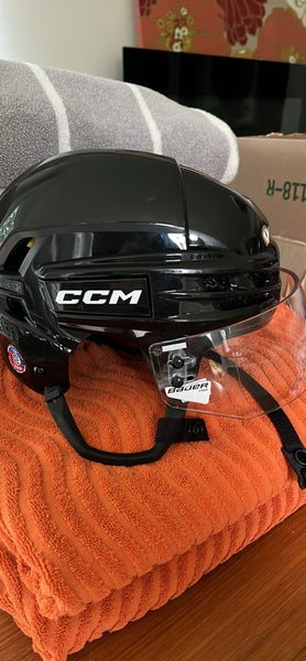 Medium CCM Tacks 720 Helmet (Used)