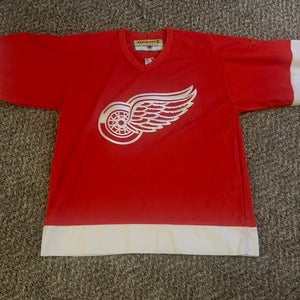 Early 2000s AIR-KNIT Detroit Red Wings Away Jersey Size M Men's KOHO