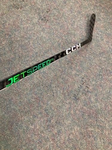 Junior CCM JetSpeed FT6 Pro Hockey Stick Left Hand P28 40 Flex (Used)