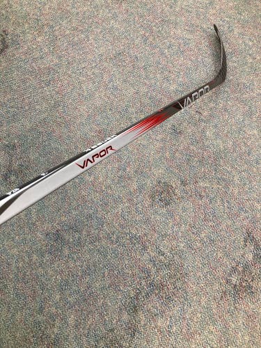 Senior Bauer Vapor X Team Hockey Stick Right Handed P28 70 Flex Pro Stock (New)