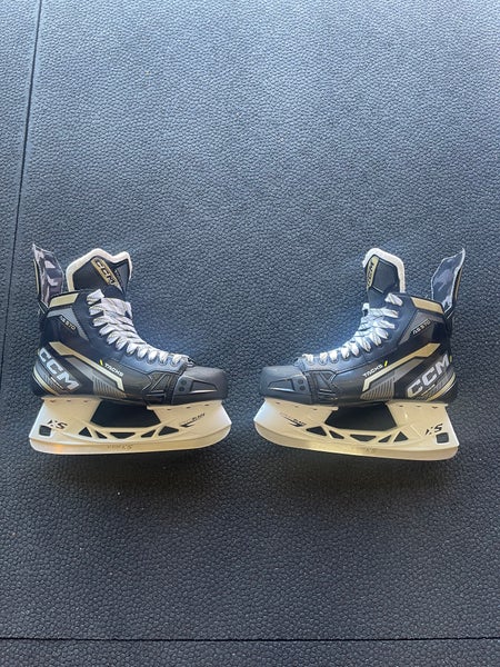 2022 CCM Tacks AS-570 Hockey Skates Wide Width 10.5 (Used)