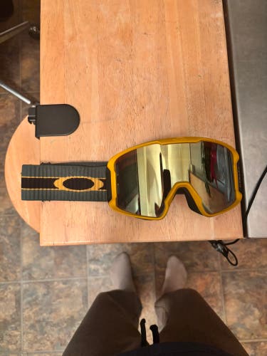 Oakley LINE MINER L Ski Goggles (Used)