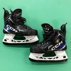 CCM Classic SE Hockey Skates | Size 6