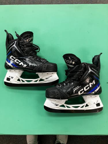 CCM Classic SE Hockey Skates | Size 6