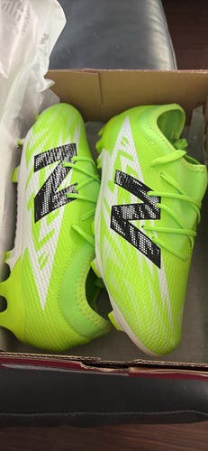 Kids 6Y Wide FG (Big Kids / Youth) New Balance Furon V8 Cleats (New)