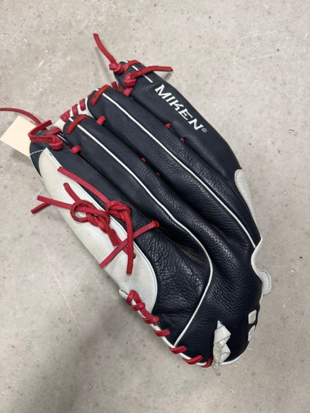 Black Adult Miken Player Series RH Outfield Baseball Glove 15" (Used)