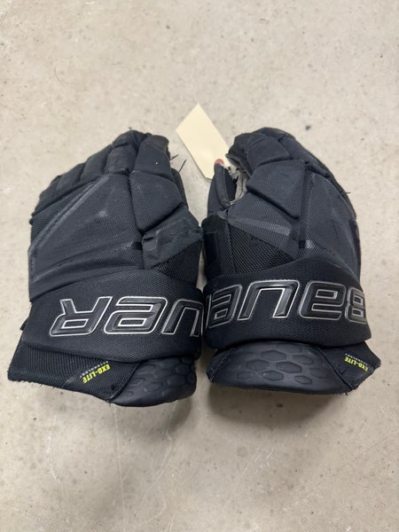 Black Senior Bauer Vapor Hyperlite Gloves 14" (Used)