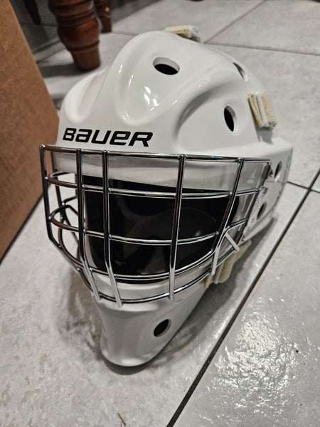 Youth Bauer 930 Goalie Mask (New With Box)