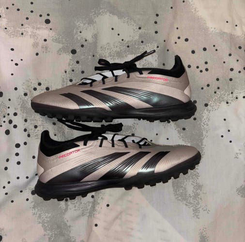 Black Men's Size M 9.0 (W 10.0) Adidas predator ELite Turf Cleats Cleats (Used)