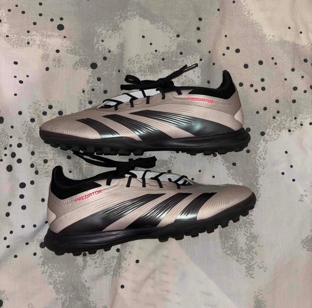 Black Men's Size M 9.0 (W 10.0) Adidas predator ELite Turf Cleats Cleats (Used)