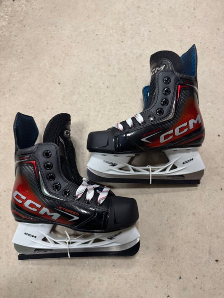Youth CCM JetSpeed Control Hockey Skates Regular Width 12.5 (New)