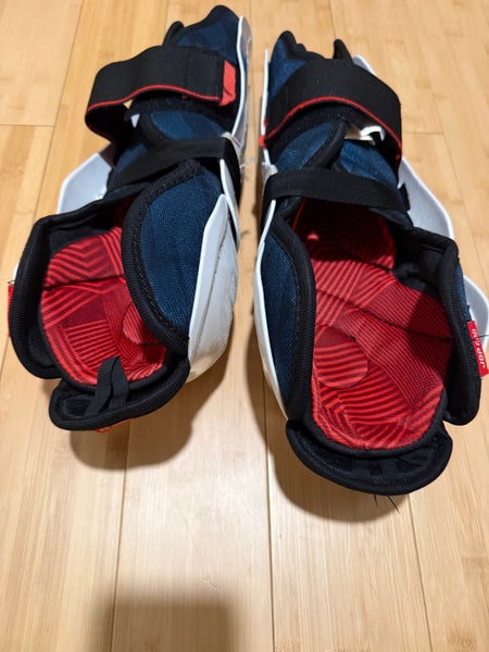 Junior CCM Next 12" Shin Pads